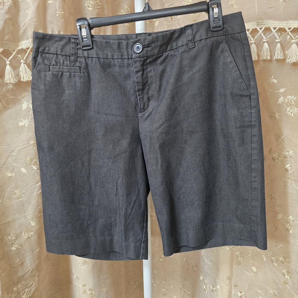 GH Bass Co Womens Chino Shorts Size 14 Charcoal Gray Pinstripe‎ Cotton Stretch